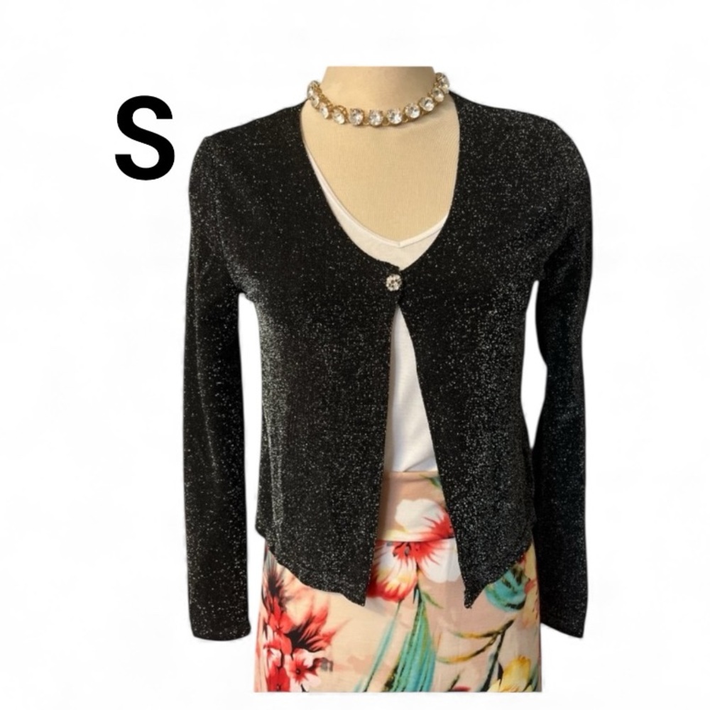 M STUDIO Sparkly Cardigan Size Small One Beautiful Button Long Sleeves